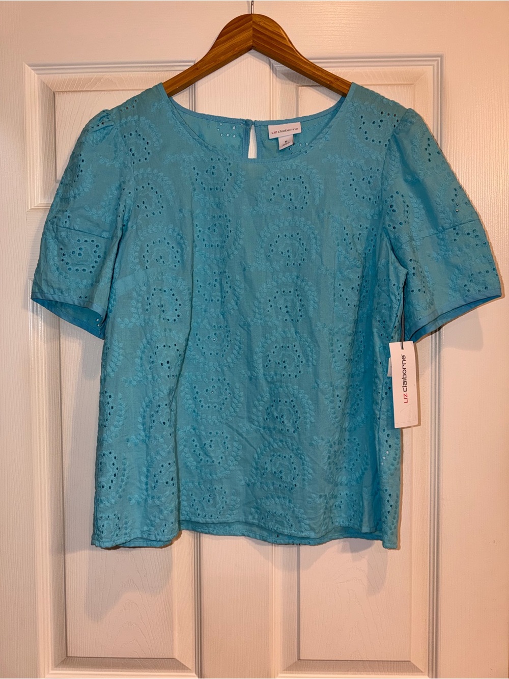 Liz Claiborne Turquoise Eyelet Short Sleeve Blouse. NWT